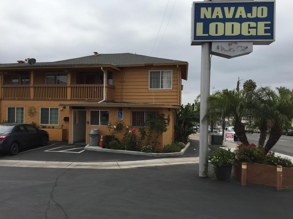 Navajo Lodge Лемон Гров Экстерьер фото