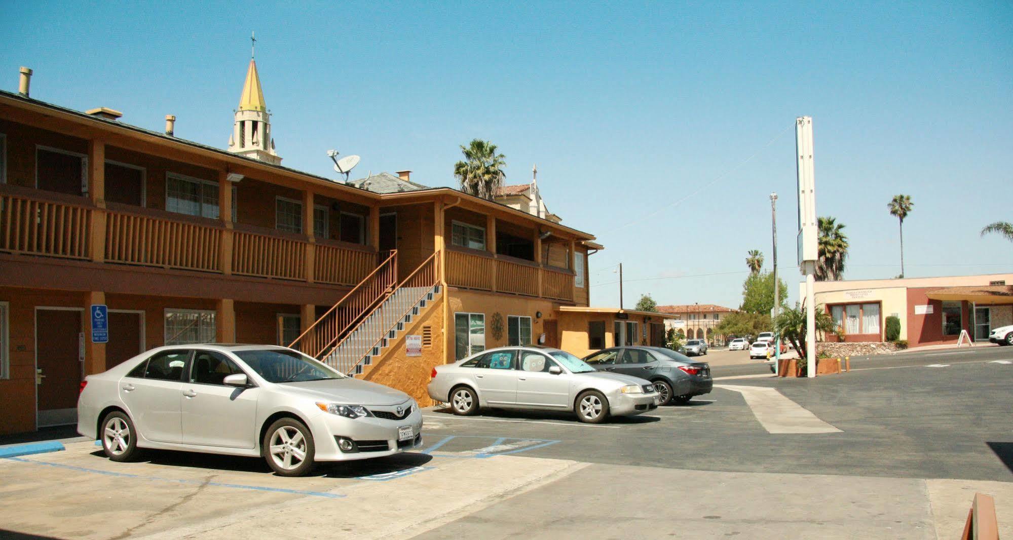 Navajo Lodge Лемон Гров Экстерьер фото