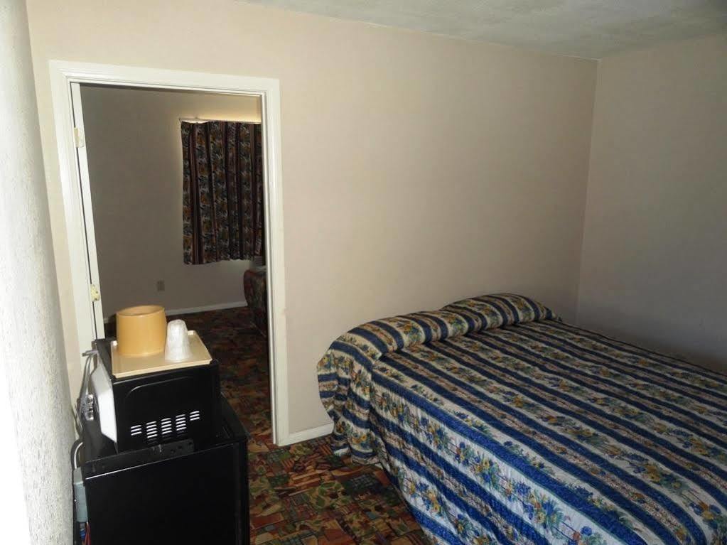 Navajo Lodge Лемон Гров Экстерьер фото